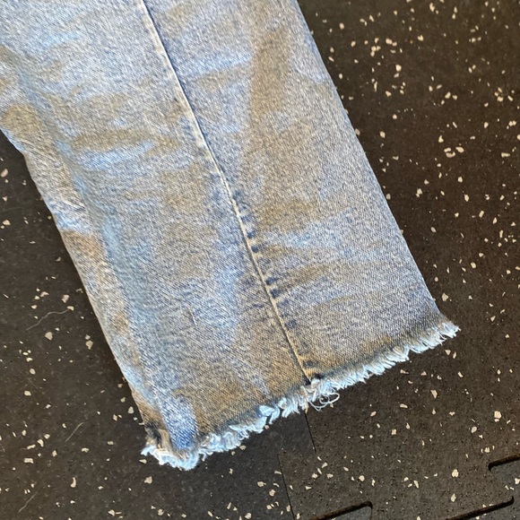 🩵Silver Crop Jeans ✨3 FOR $20✨ - Picture 3 of 6